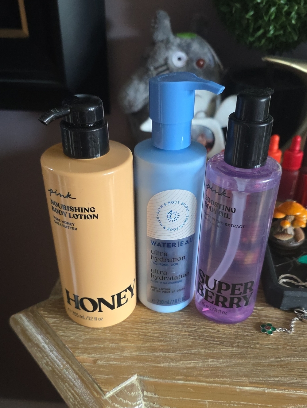 PINK Victoria's Secret Honey Nourishing Body Lotion - Yellow